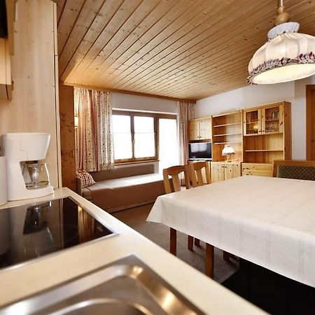 Berghof Gundalatsch Bed & Breakfast Gaschurn Bagian luar foto