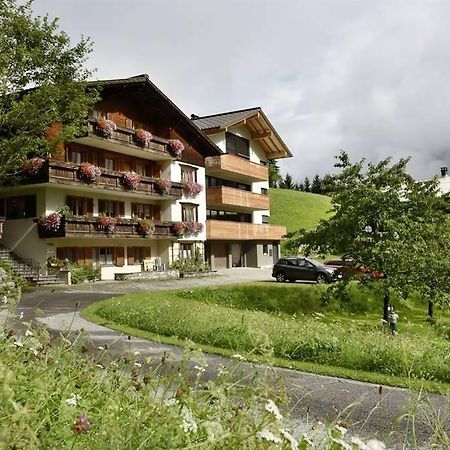 Berghof Gundalatsch Bed & Breakfast Gaschurn Bagian luar foto