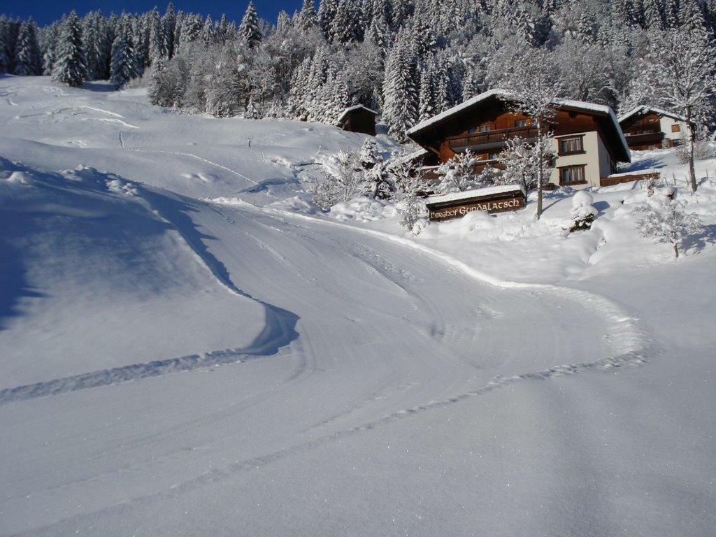 Berghof Gundalatsch Bed & Breakfast Gaschurn Bagian luar foto